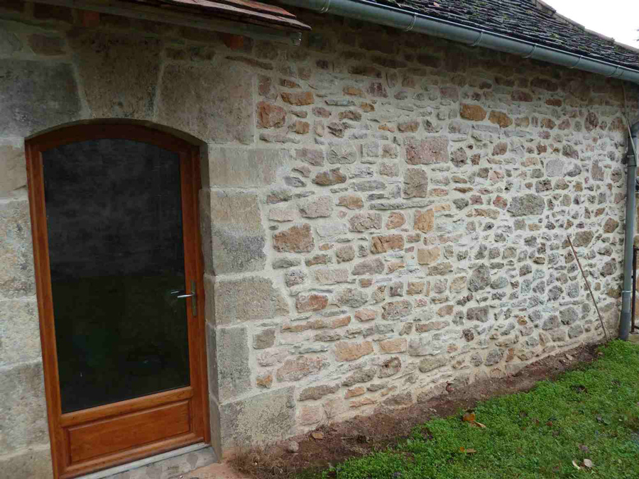 Joint à la chaux, façade en pierre Taussac