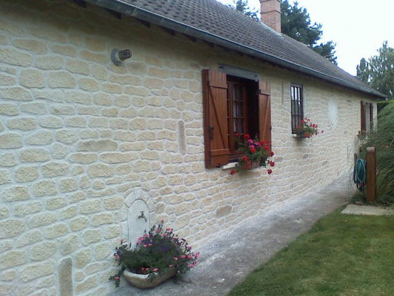Joint à la chaux, façade en pierre dans l'Aveyron