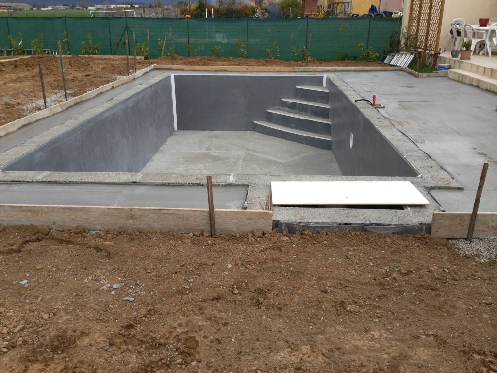 Création piscine béton Rodez